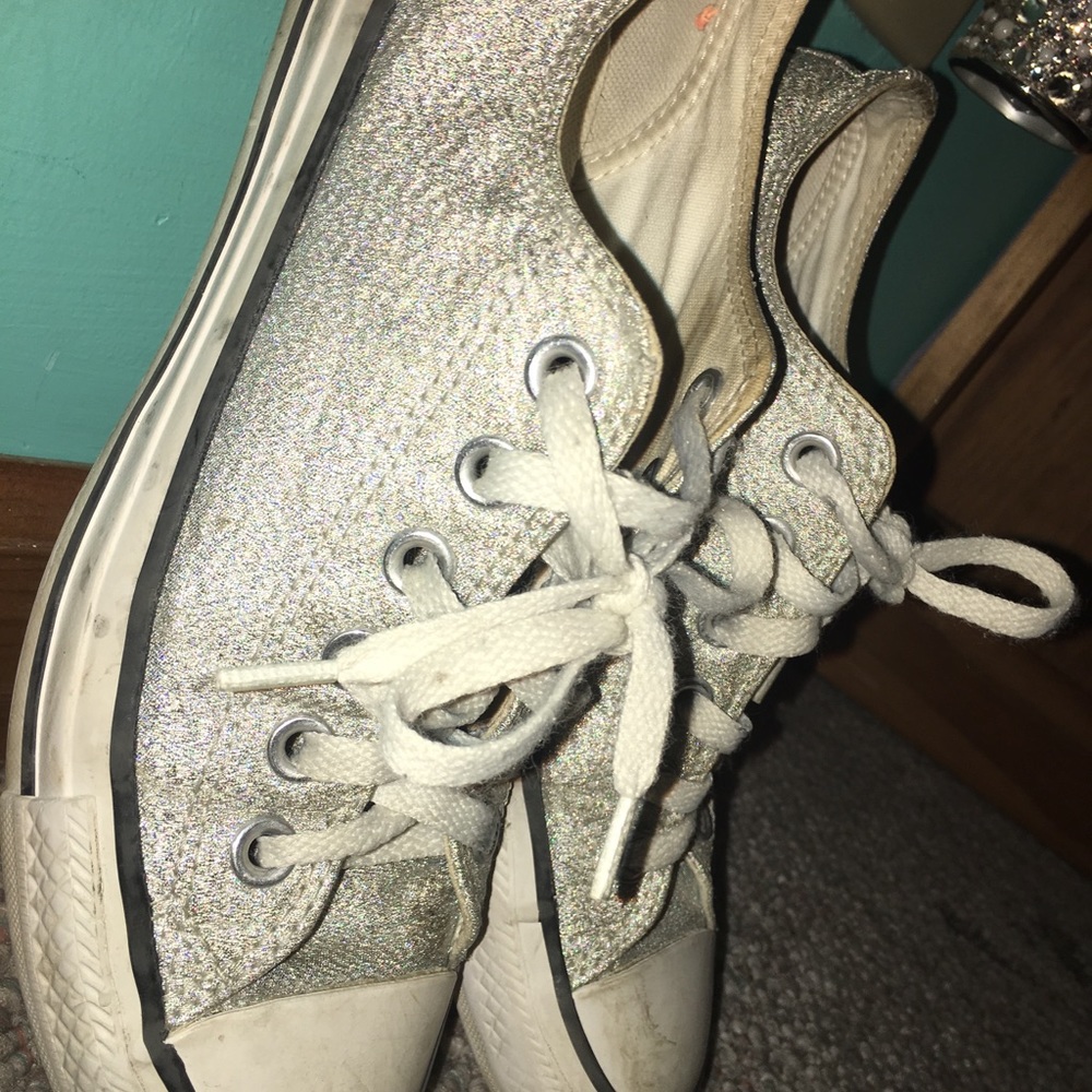 Converse - Picture 3 of 4